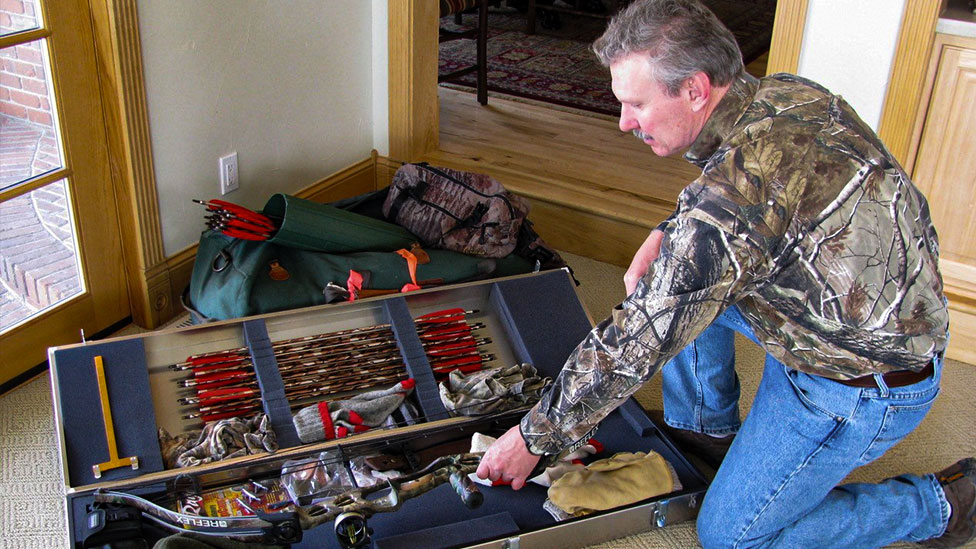 Read more about the article Bowhunter Basecamp – Tips for Bowhunting airline Travel